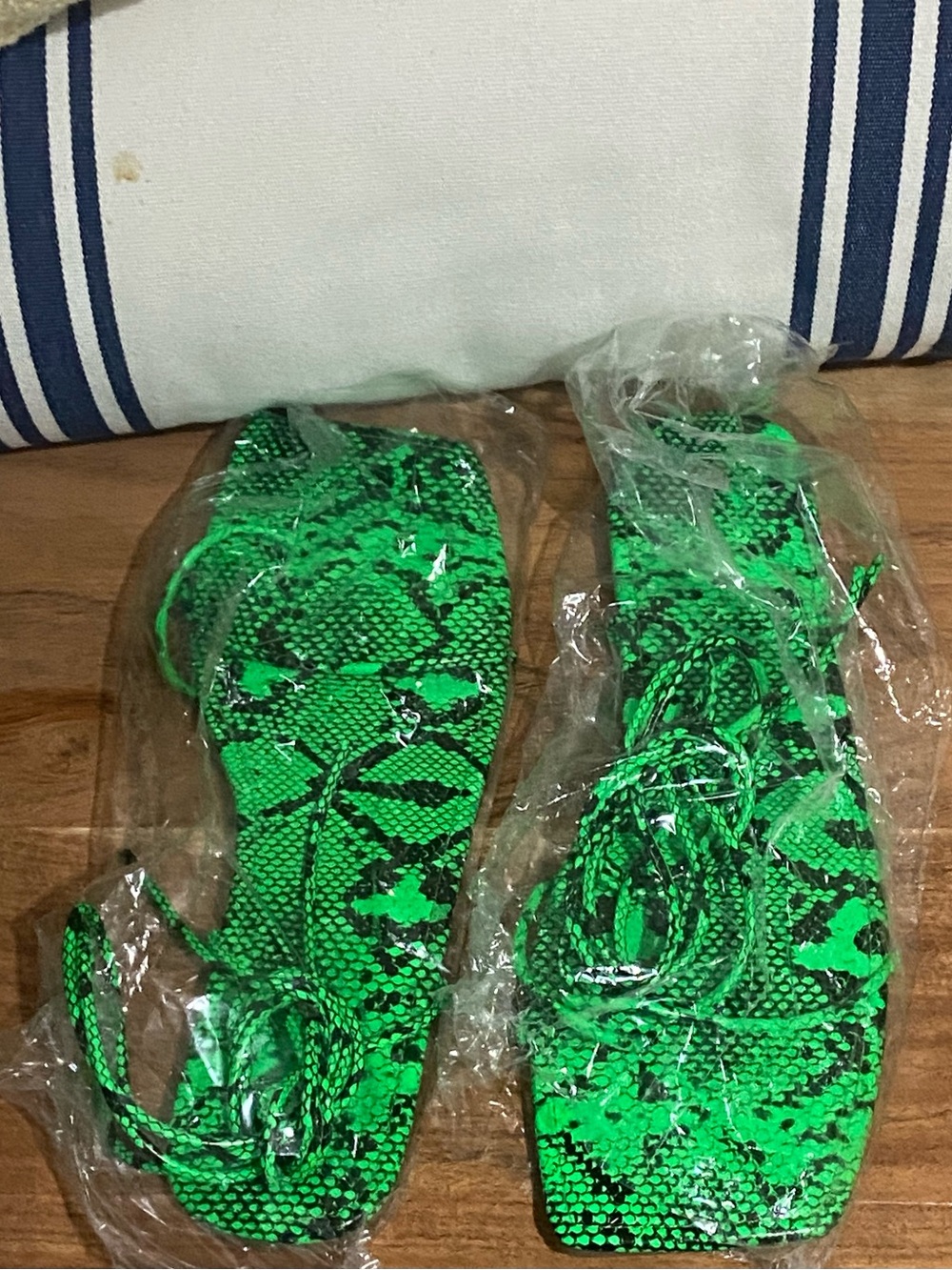 Bright Green Snakeskin Print Flat Ankle-tie Sandals Size 42